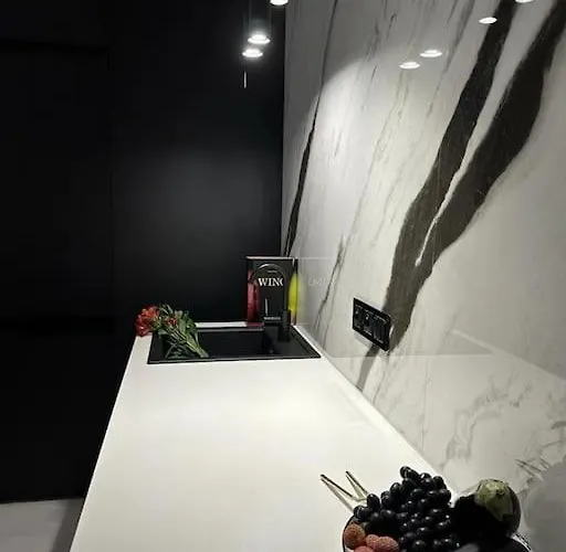 Modern Sanctuary Cysterska Apartmán